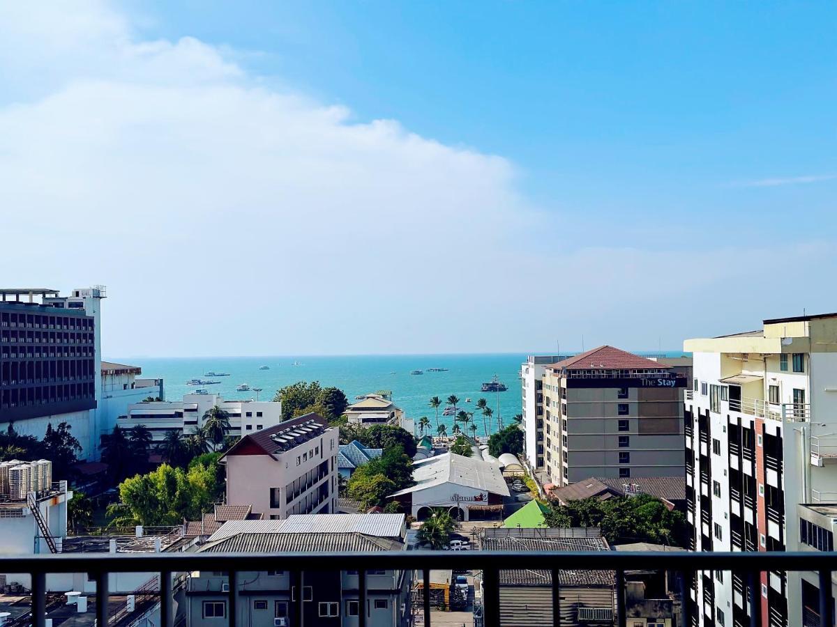 The Base Seaview Holiday Inn Pattaya ภายนอก รูปภาพ